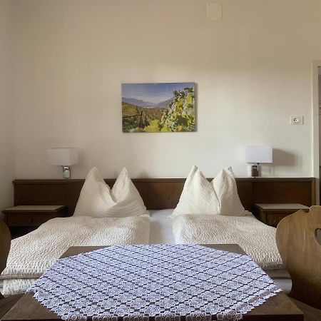 Garni Guflhof Bed & Breakfast Caldaro Ngoại thất bức ảnh